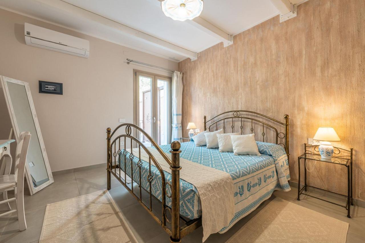 Villa Sa Rocca Junior & Suite Chia Dış mekan fotoğraf